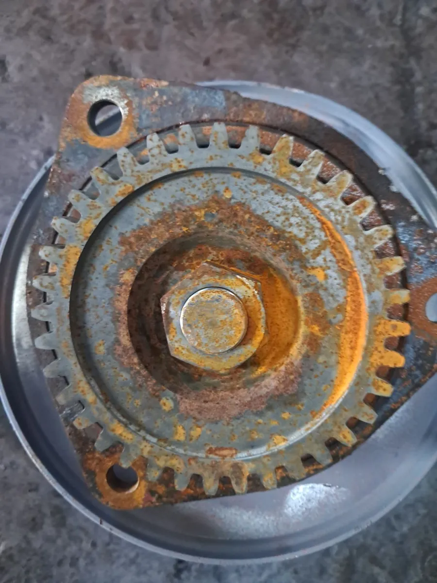 John Deere /  Kuhn mower Parts - Image 2