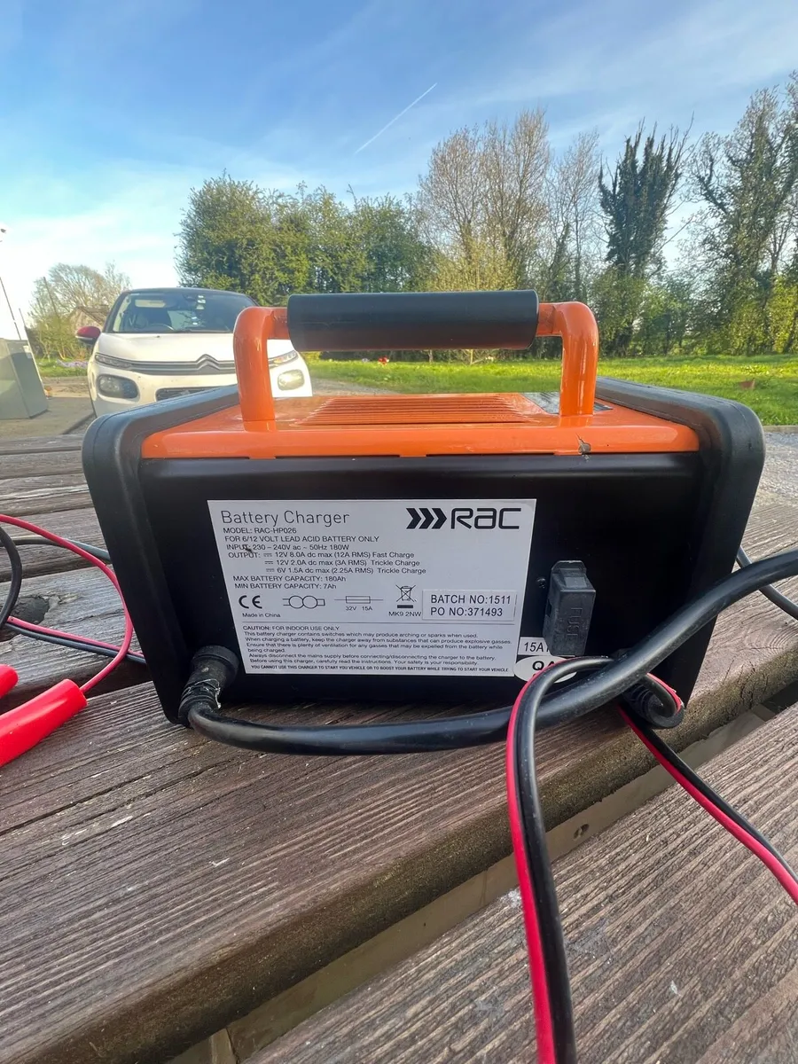 RAC 12A Battery Charger (6V/12V) – €50 - Image 2