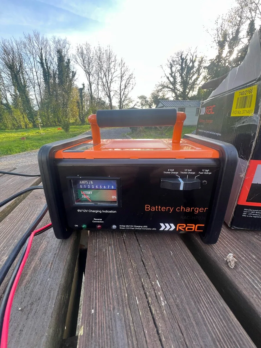 RAC 12A Battery Charger (6V/12V) – €50 - Image 1