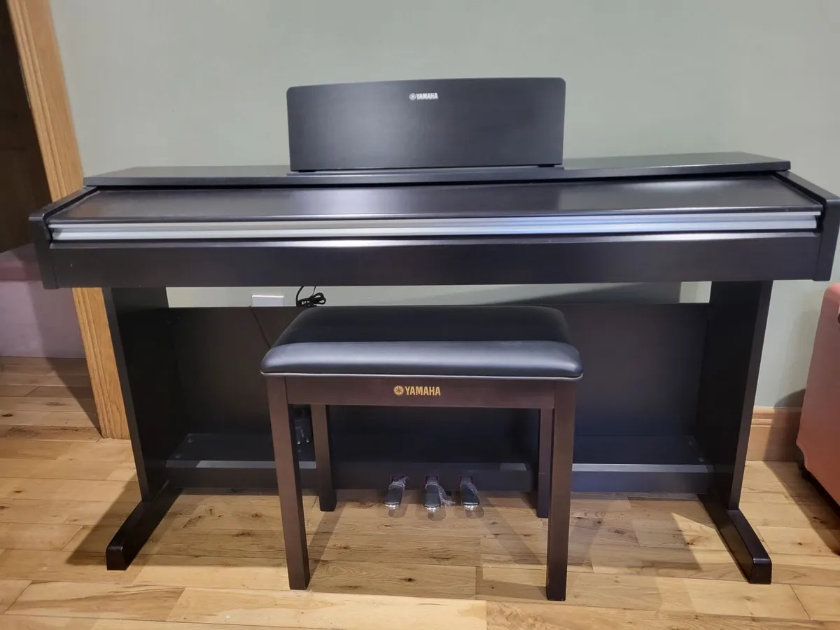 Electronic Yamaha Piano - Image 3