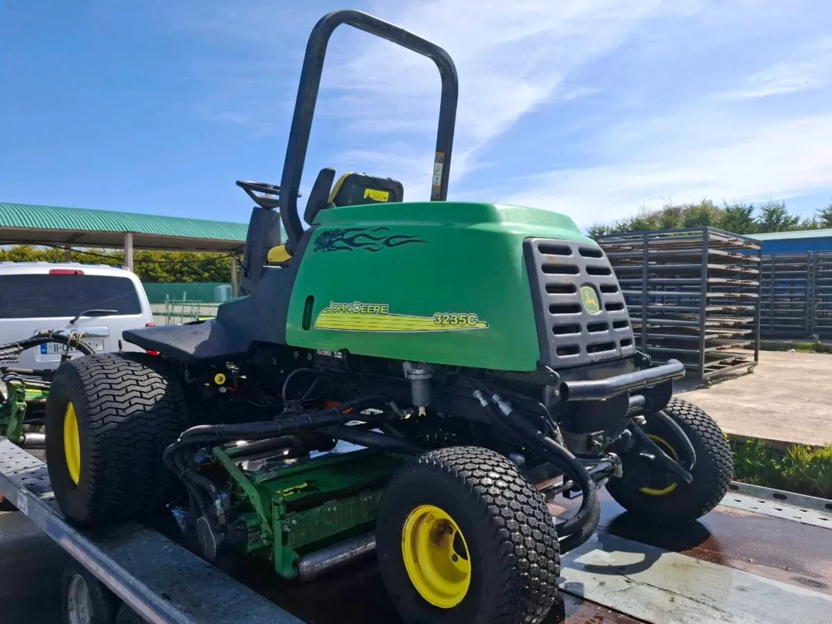 John Deere 3235c ( Large area Mower) - Image 3