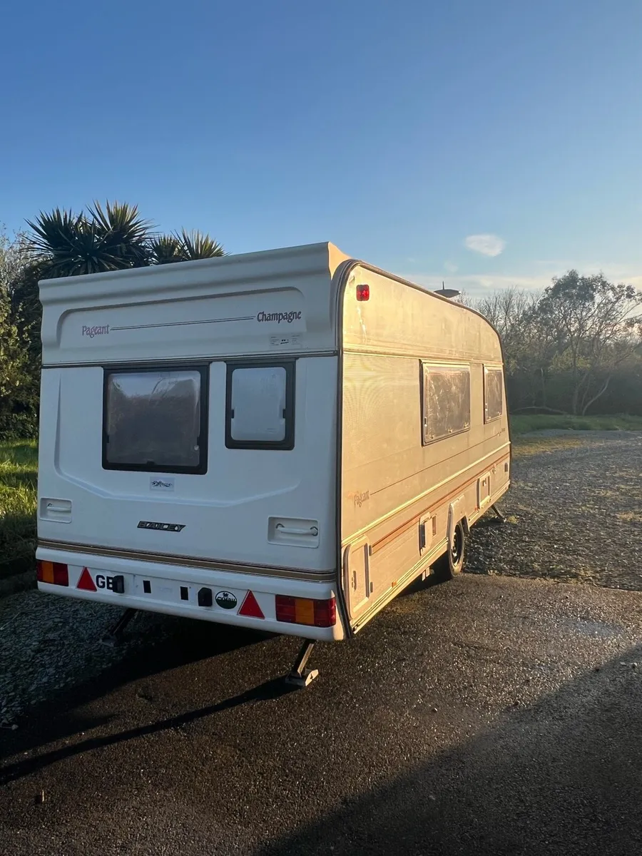 Bailey Pageant Caravan - Image 2