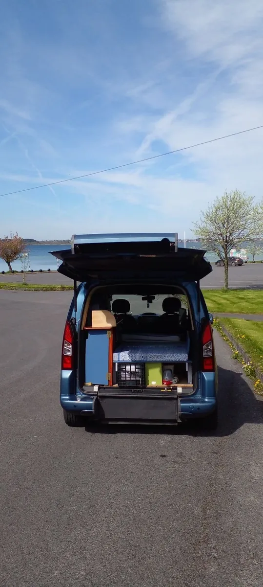 Camper van - Image 1