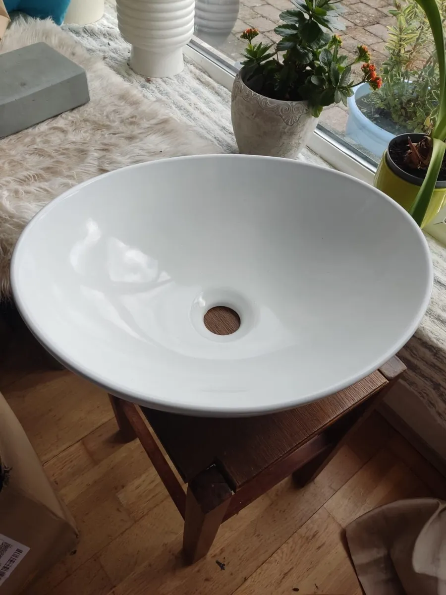 Premium Oval Washbasin Countertop Bathroom Basin – - Image 1