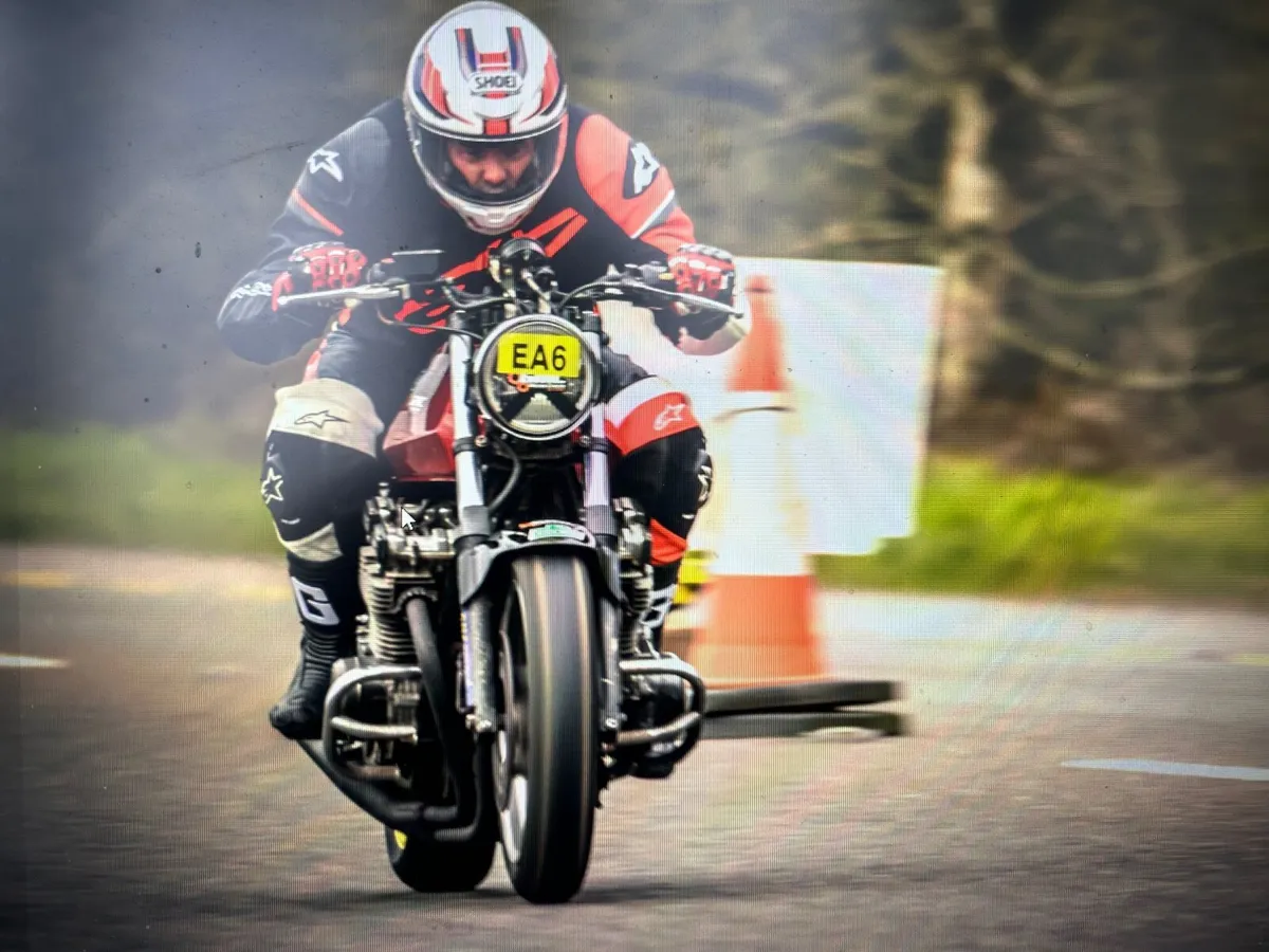 Suzuki GSX 1100 - Image 1