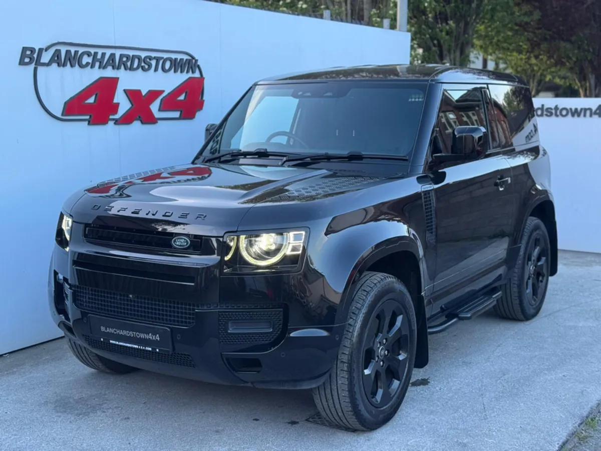 Land Rover Defender D250 SE X-DYNAMIC 3 SEAT VATQ - Image 1