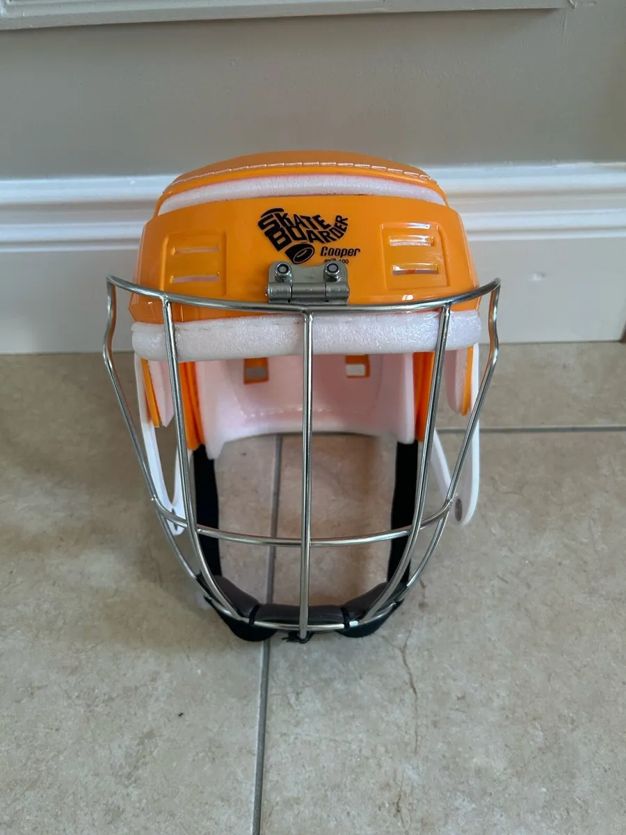 Hurling Helmet Hurley - Image 1