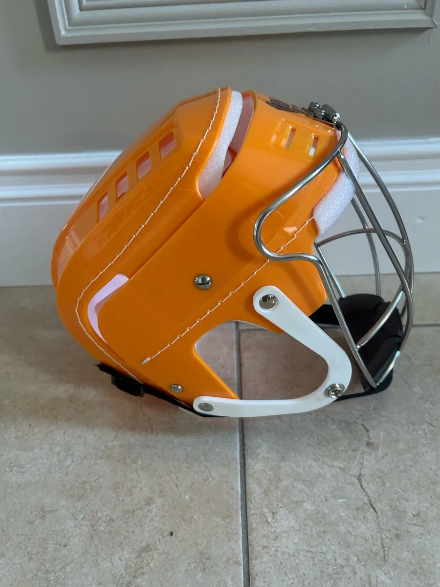 Hurling Helmet Hurley - Image 3