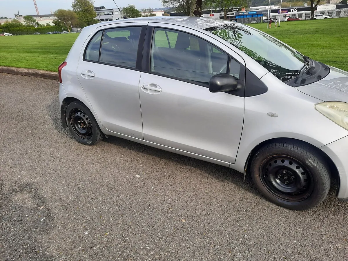 Toyota yaris - Image 1
