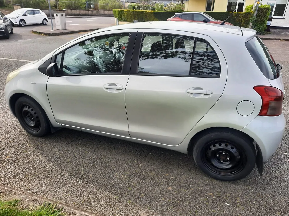 Toyota yaris - Image 3