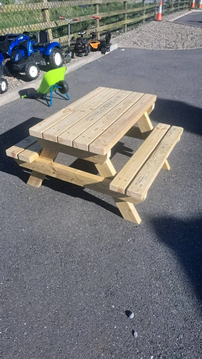Kids picnic benches New - Image 1