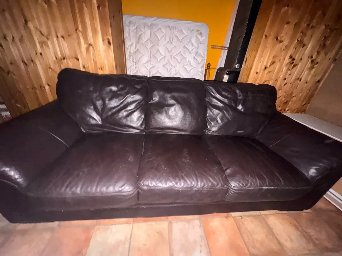 Couch - Image 3