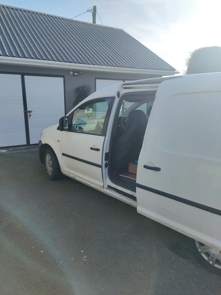 Volkswagen Caddy 2011 - Image 3