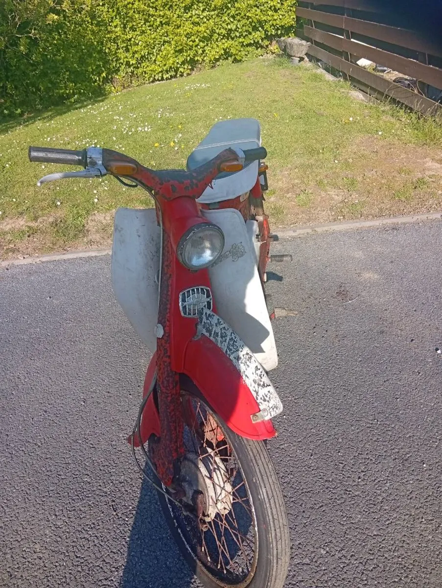 Honda 50  1965 - Image 4