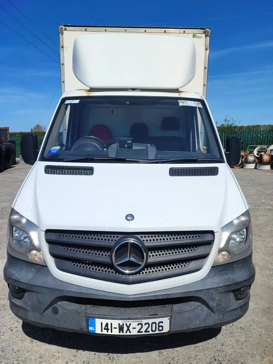 Merc sprinter box van - Image 2