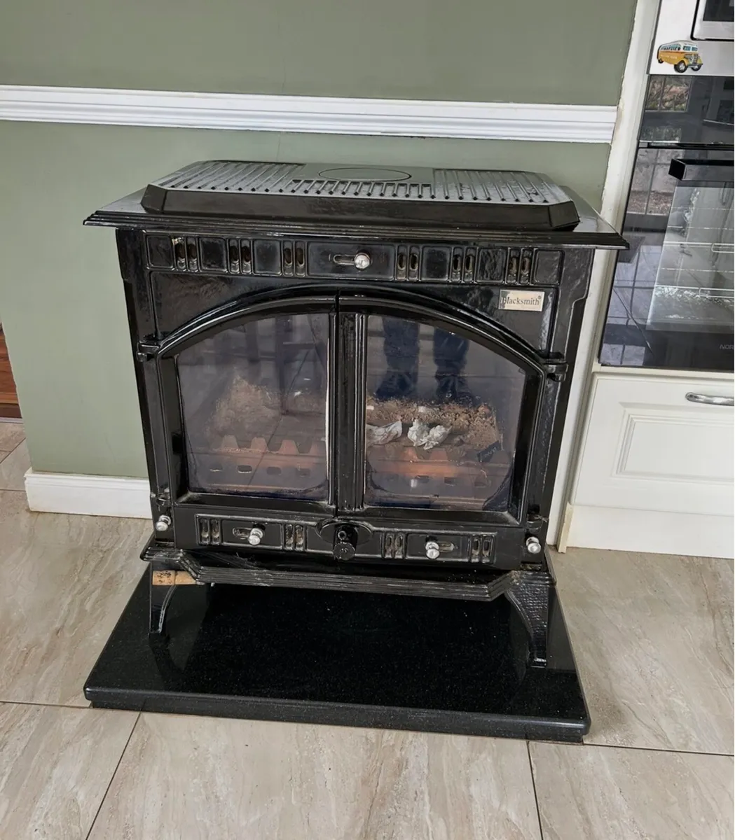 Stove - Image 1