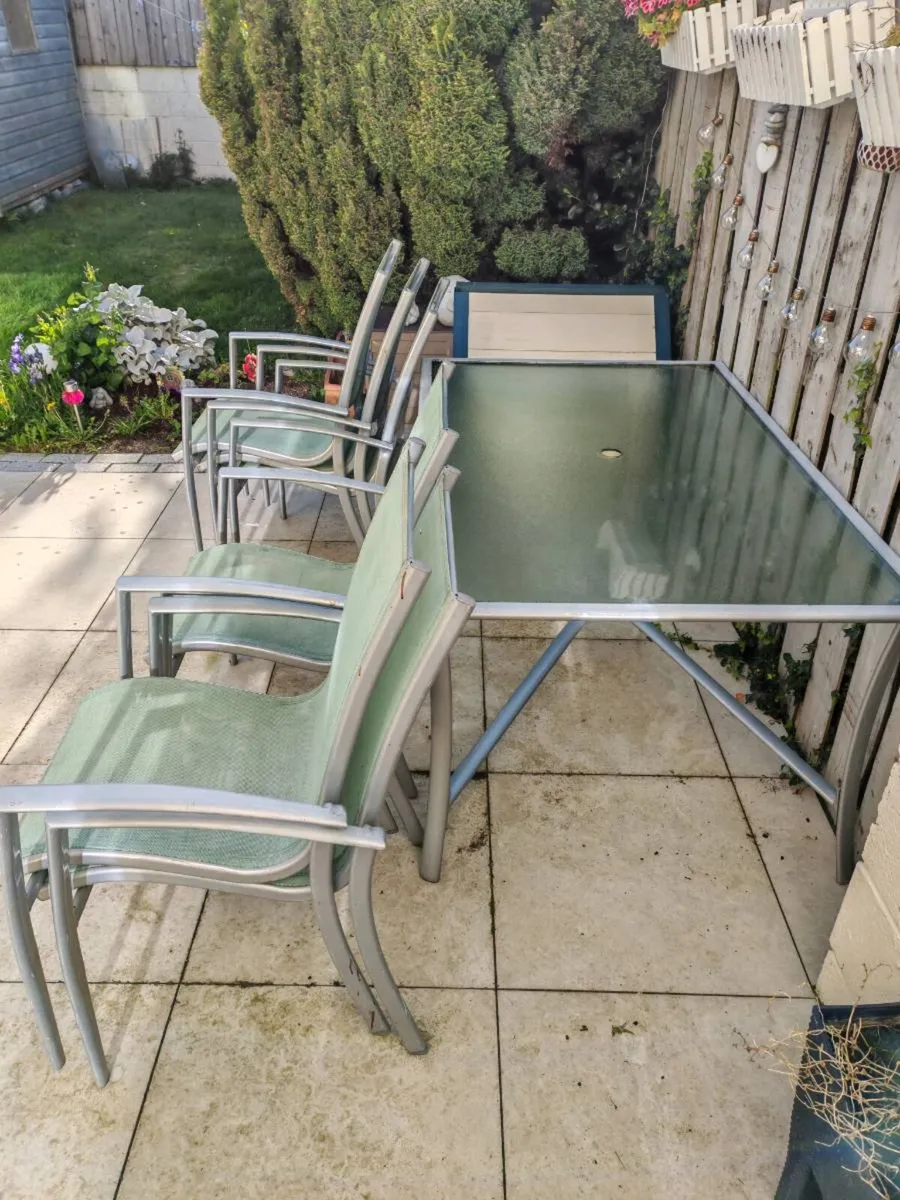 Patio Set - Image 1