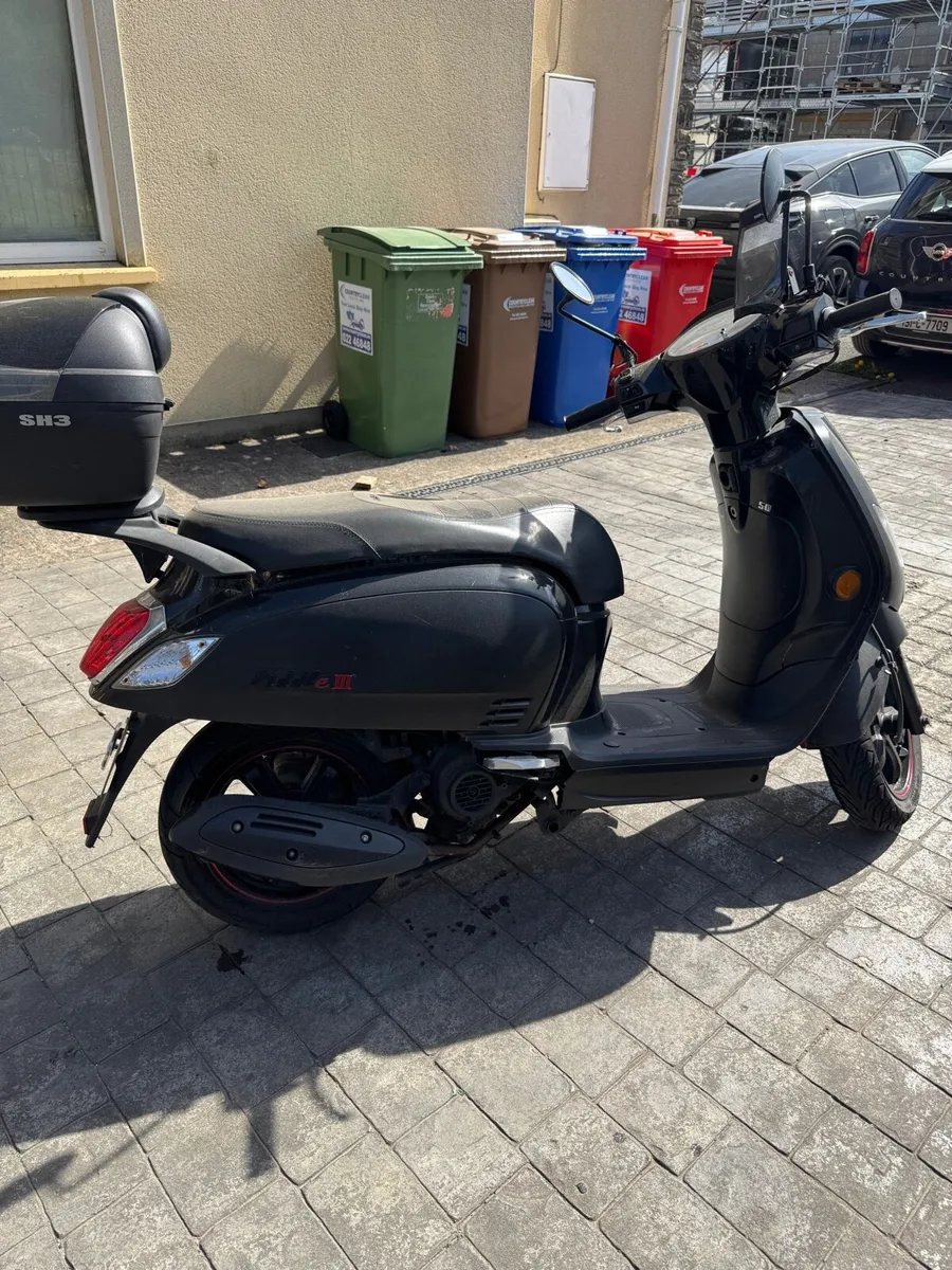 Moped - Image 4