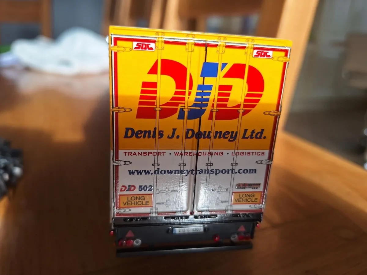 WSI 1 50 SCALE MODEL TRUCK - Image 4