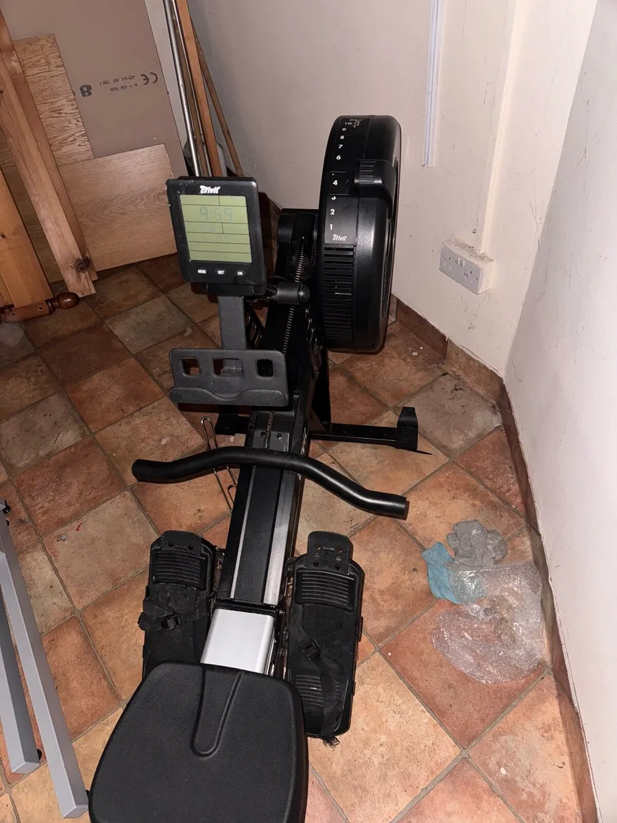 Rowing machine - Image 2
