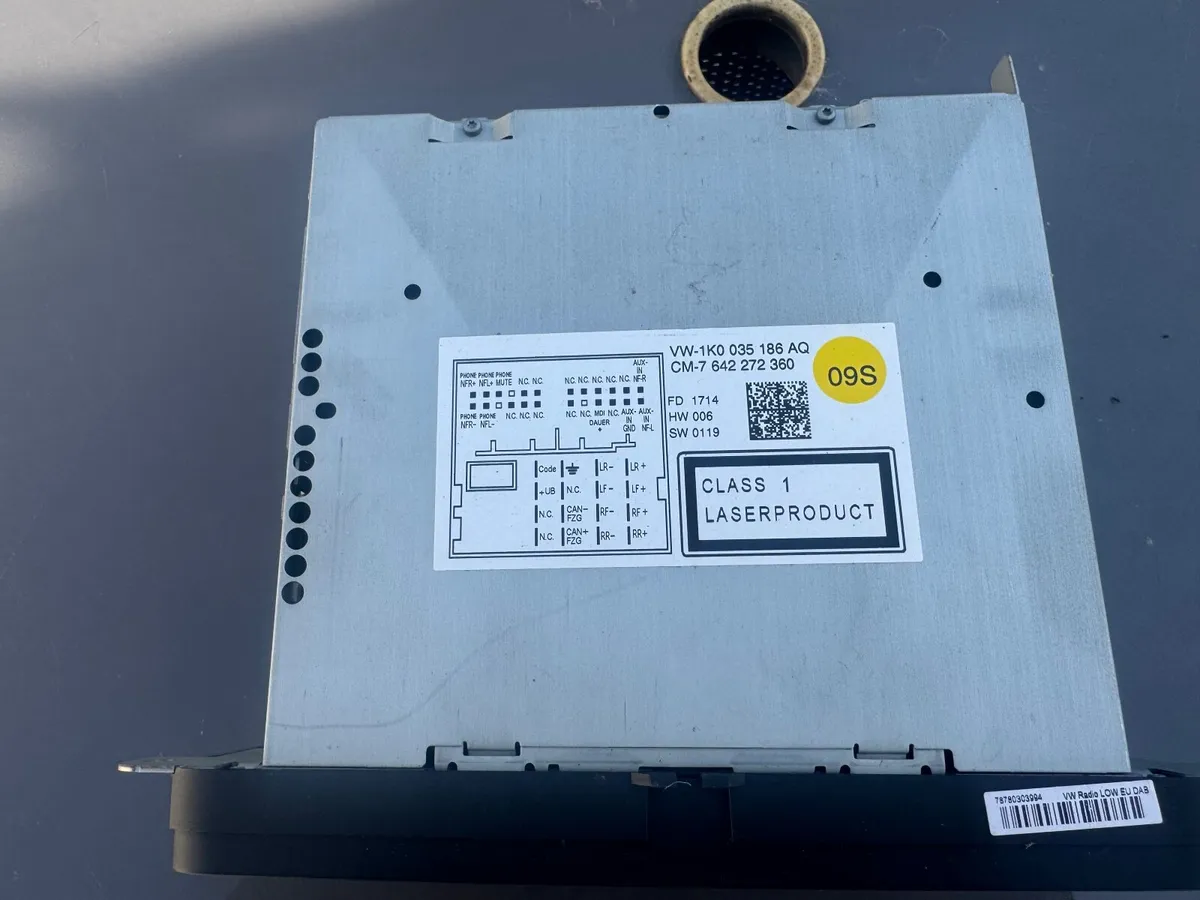 Car stereo - Image 1