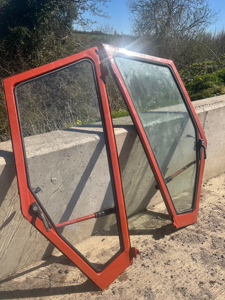 x2 Fiat Super Comfort Cab Doors - Image 2