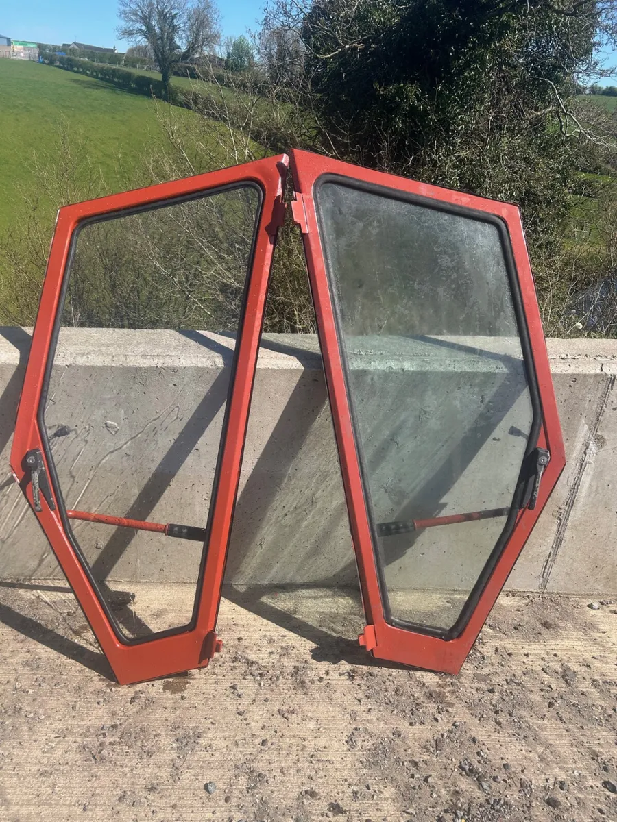 x2 Fiat Super Comfort Cab Doors - Image 1