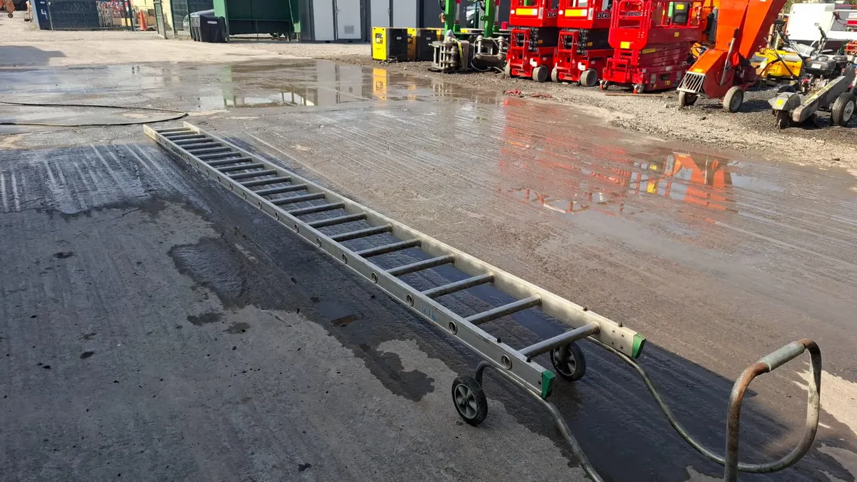 21 Rung Roofing Ladder – Roof Access Ladder - Image 4