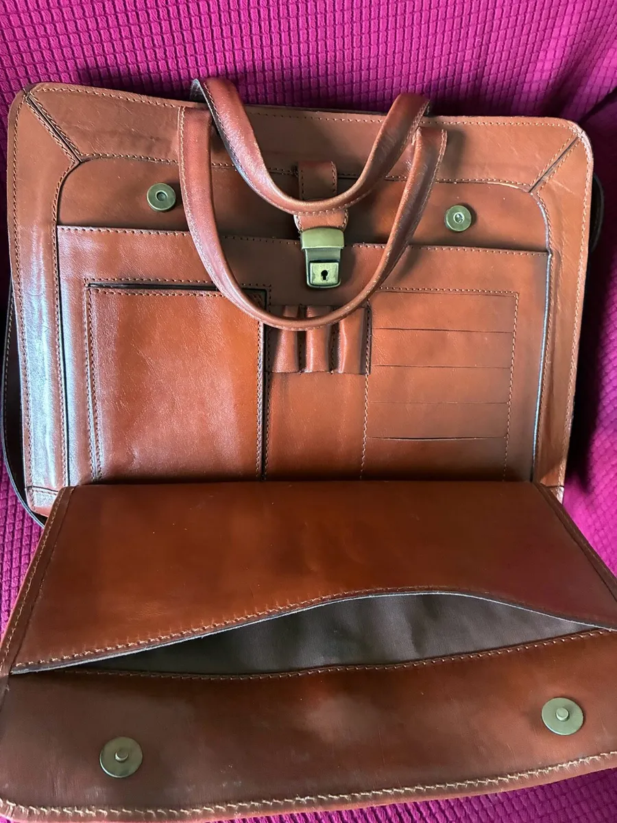 Quality Leather Briefcase/ Laptop Bag - Image 2