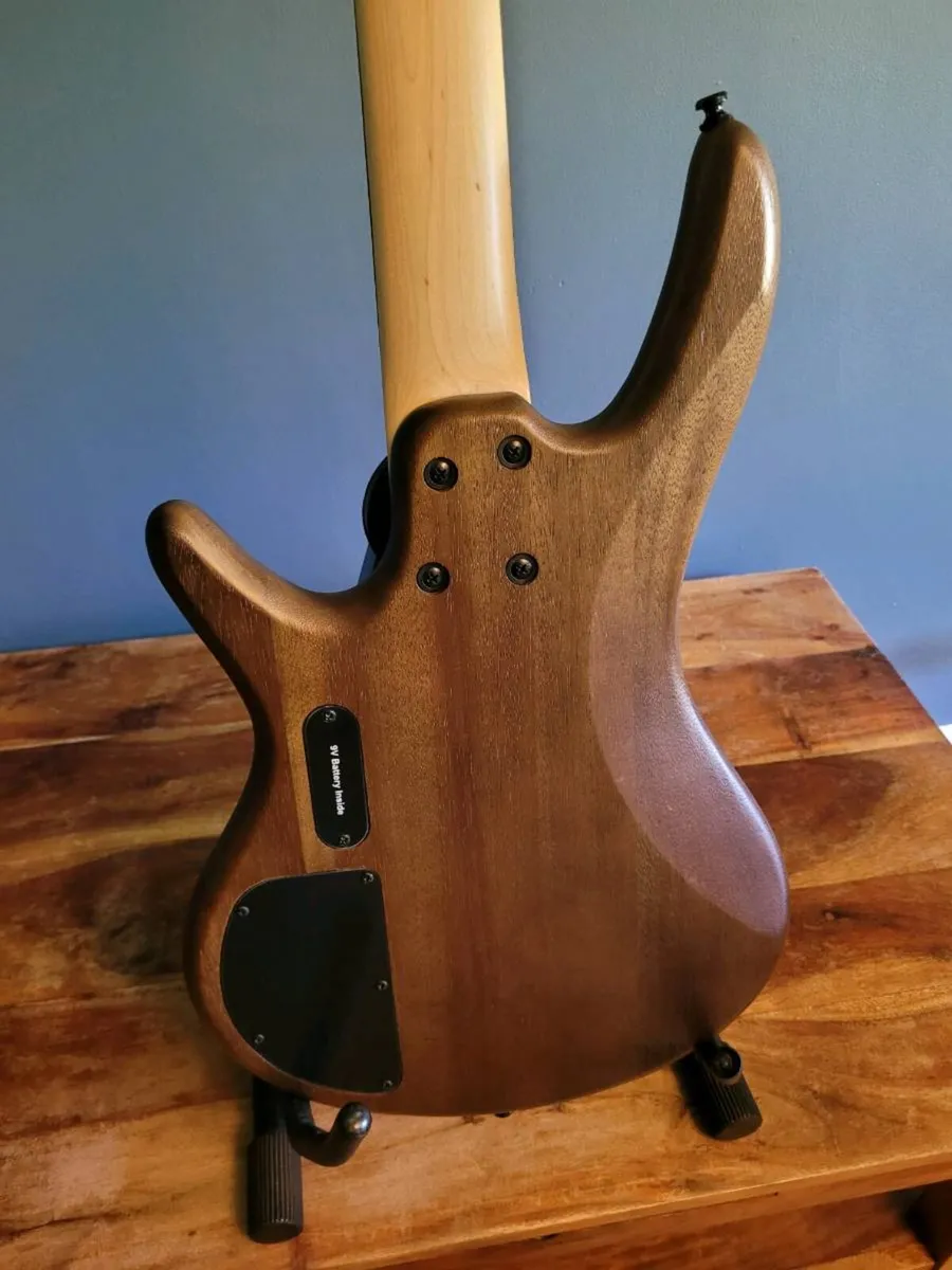 Ibanez GSR205B 5-String Bass - Image 4