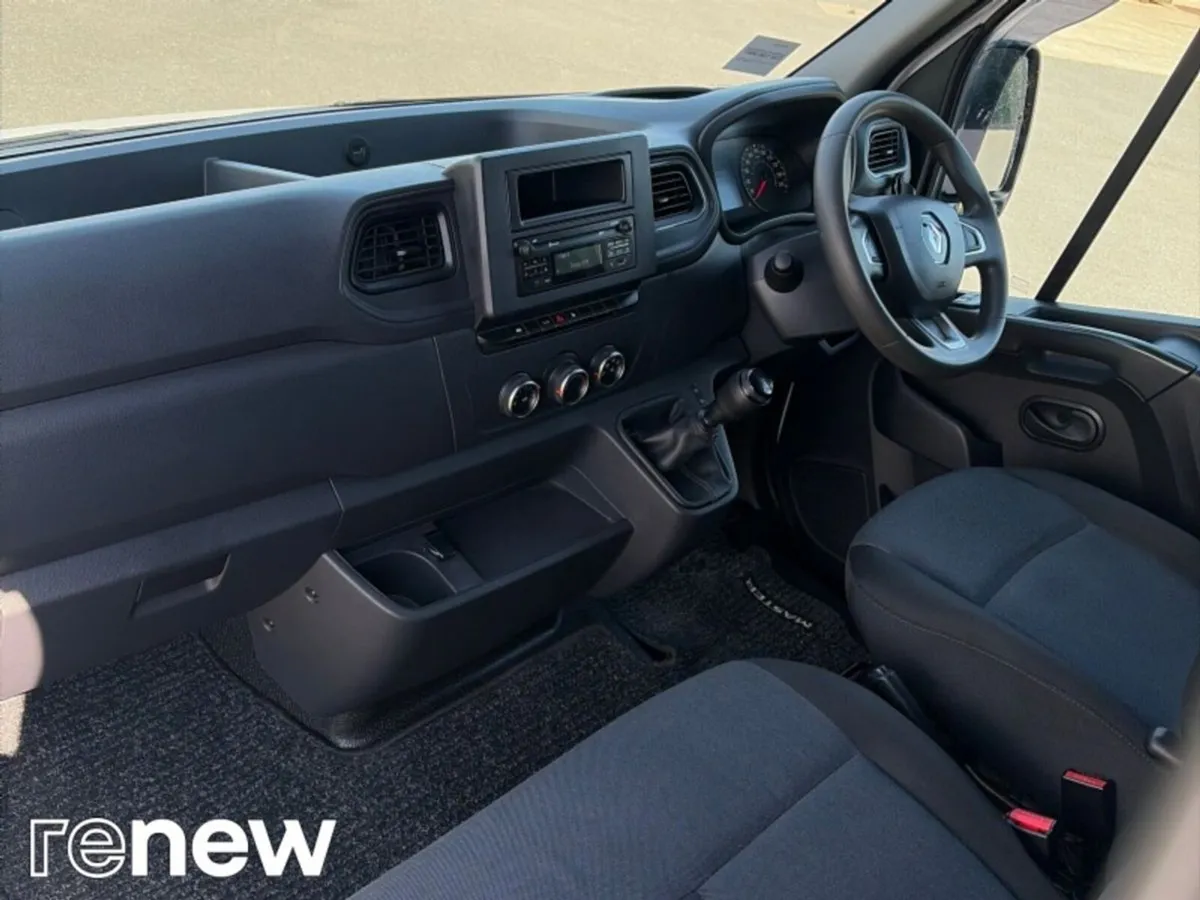 Renault Master LM35 BUSINESS 2.3 DCI 135 BHP *FULL - Image 2