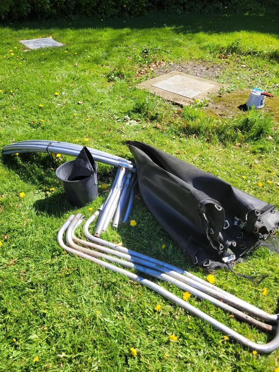 Trampoline 10ft free. - Image 4