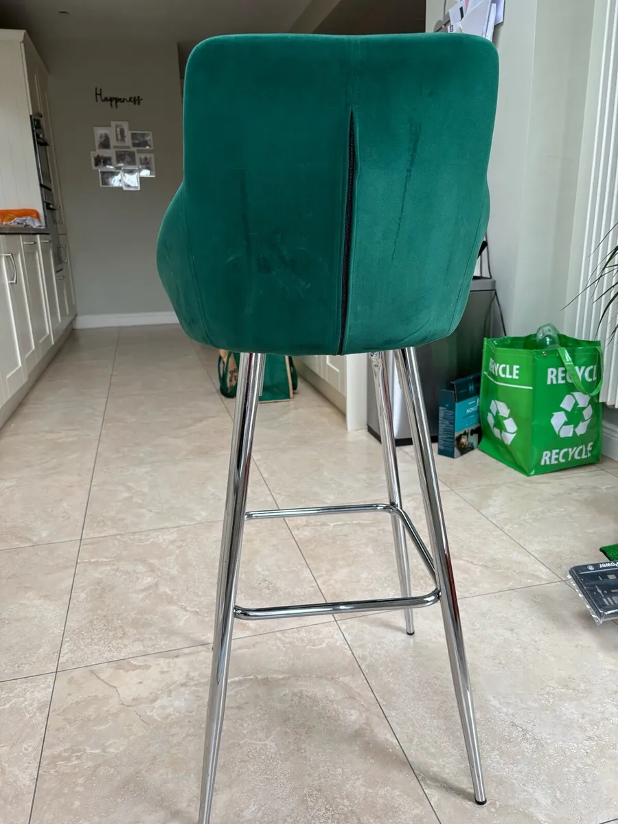 3 Bar Stools - Image 4