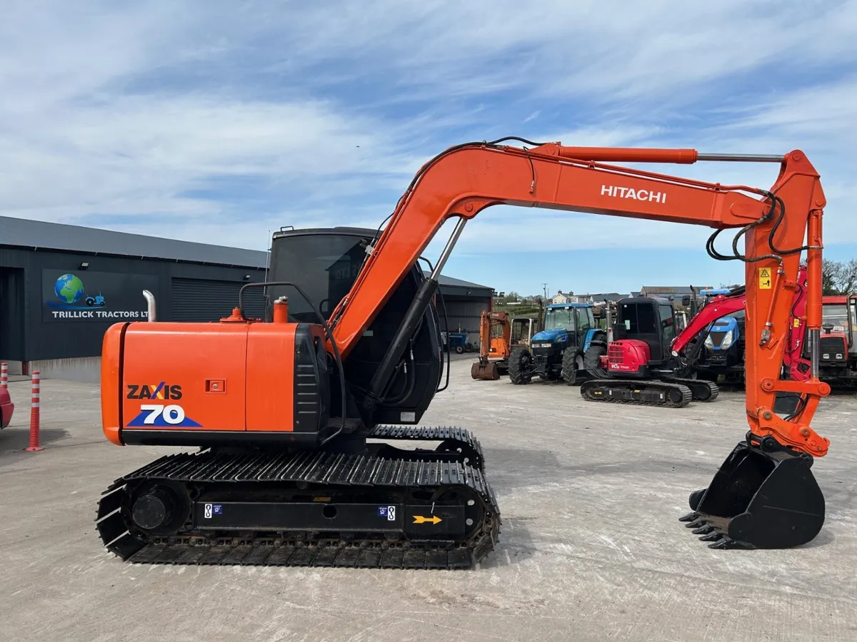 2013 Hitachi Zaxis 70 On New 700mm Pads - Image 2