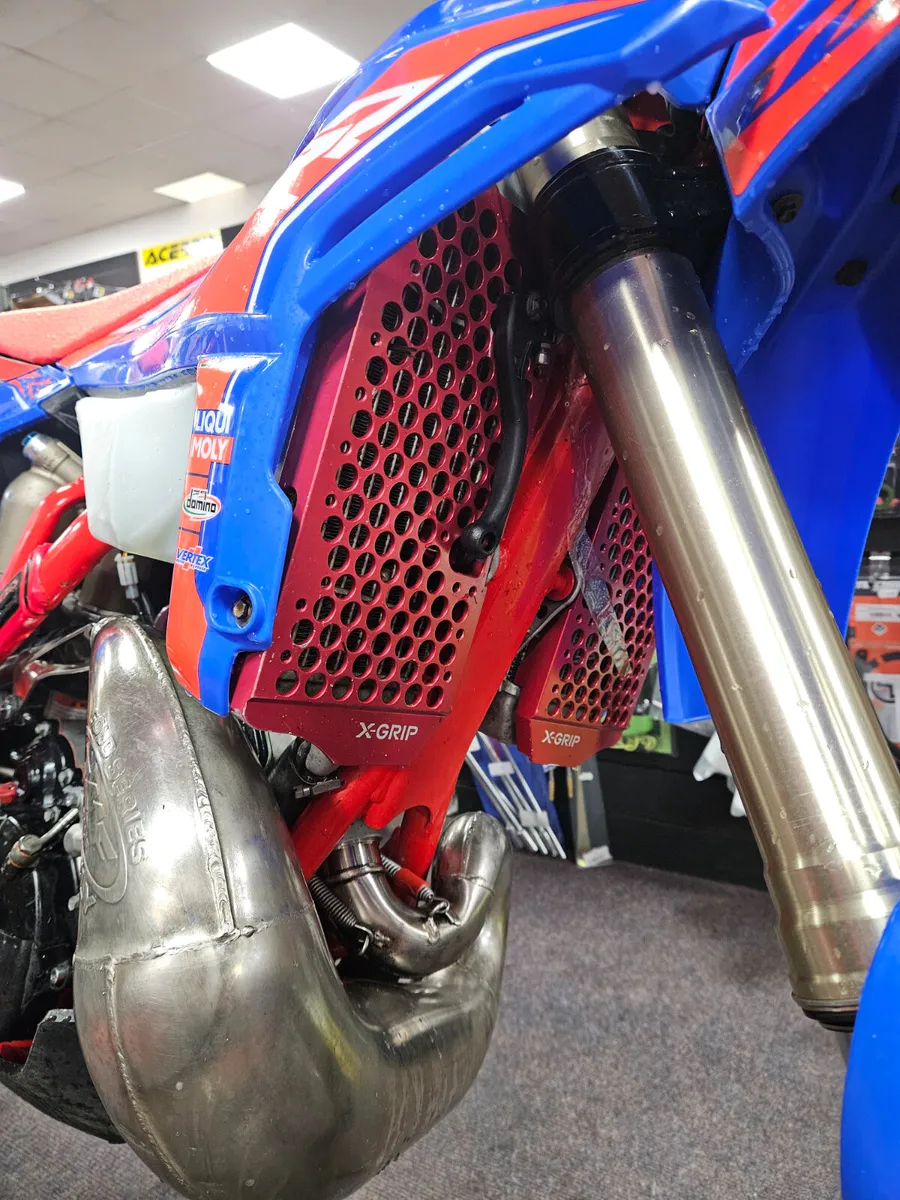 Beta 200s for Sale - Image 3