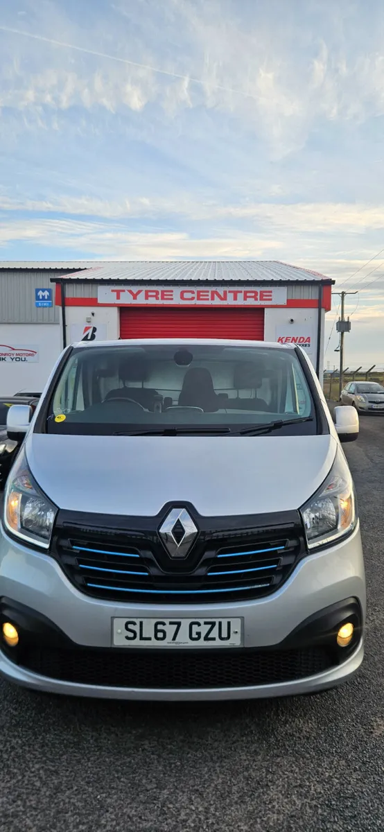 Renault Trafic SPORT - Image 4