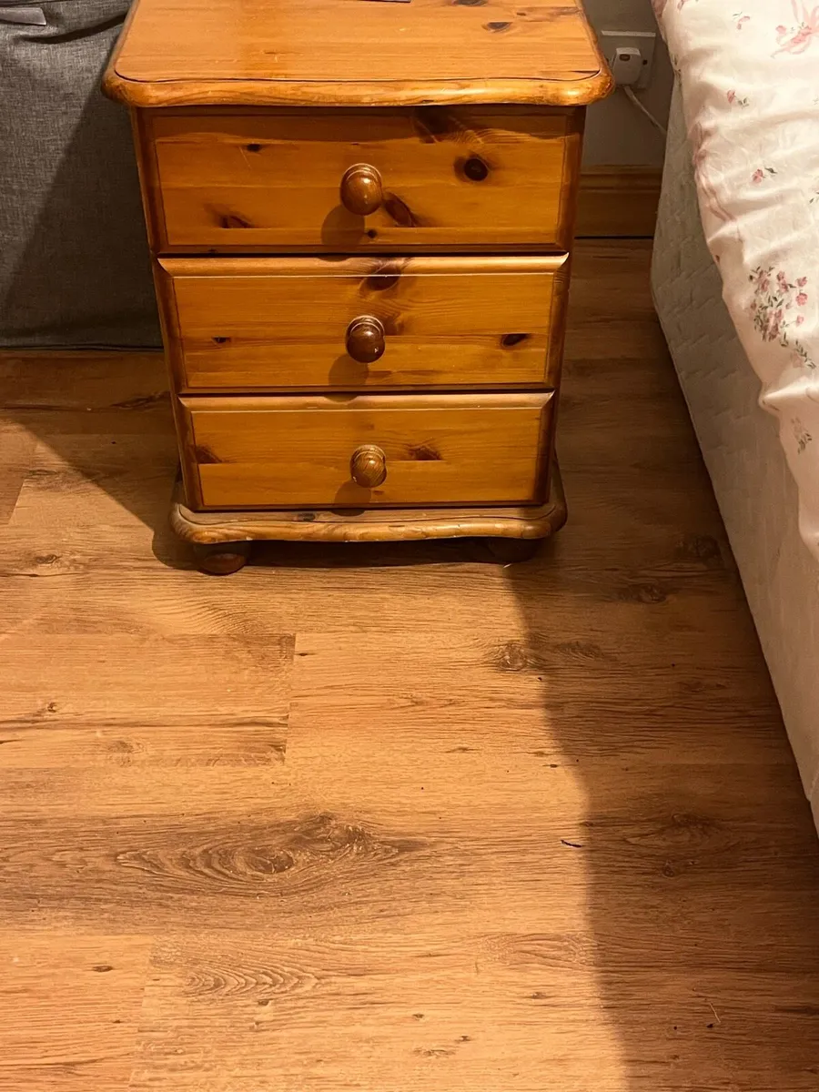 Bedroom furniture - Image 3