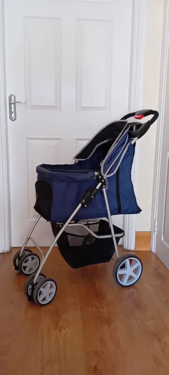 Dog stroller - Image 1