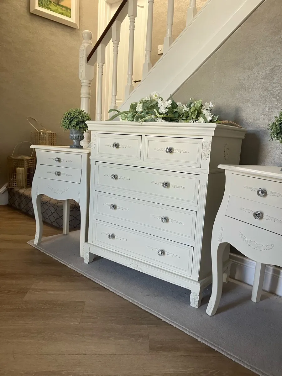 Chest and lockers. Price in add - Image 1