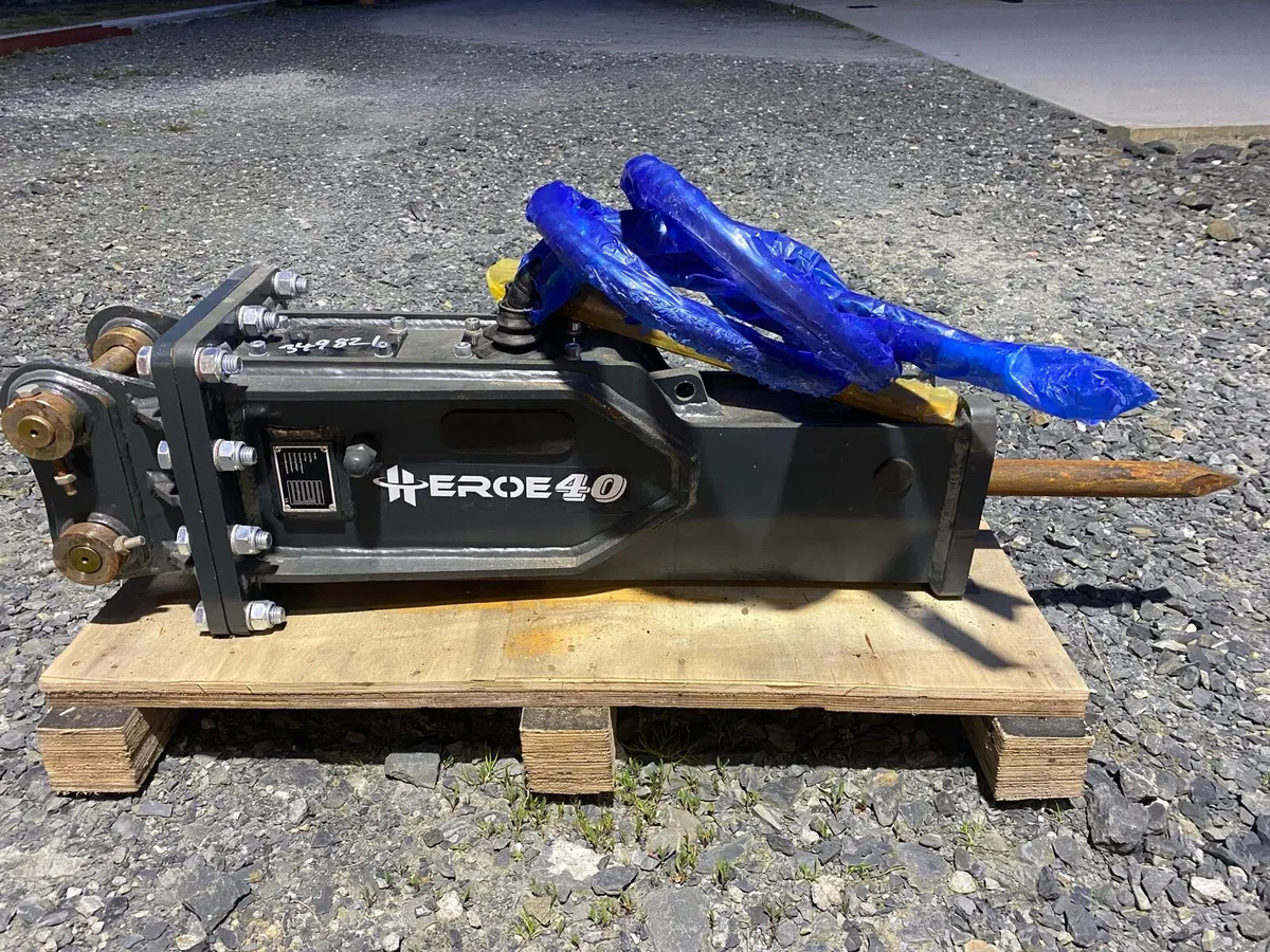 Rock breaker - Image 1