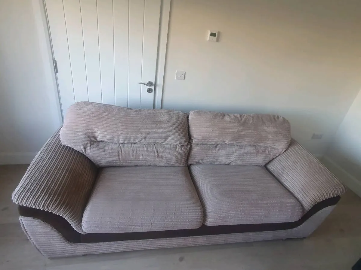 Free Couch / sofa - Image 2
