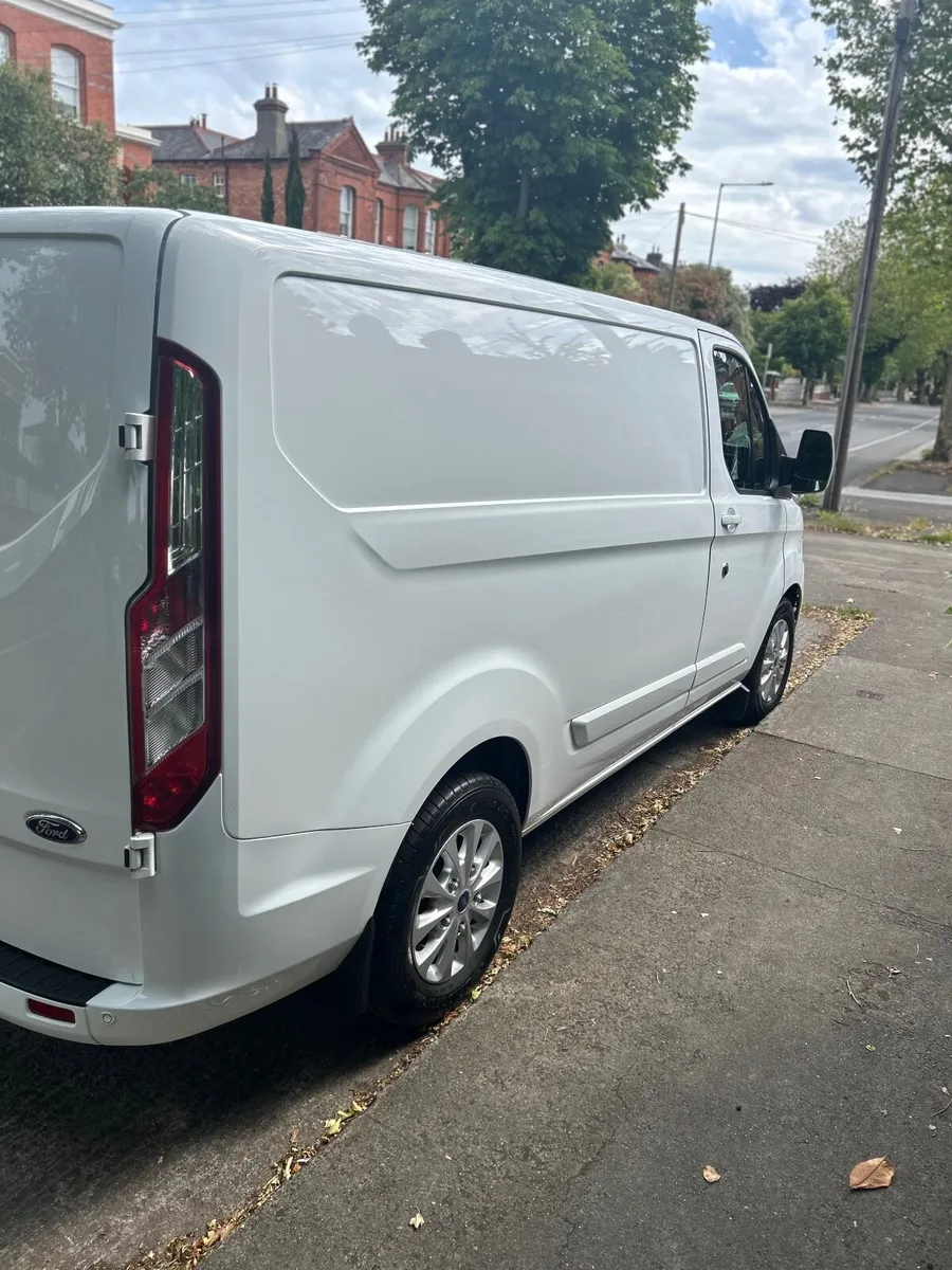 Ford Transit Custom 2022 - Image 4
