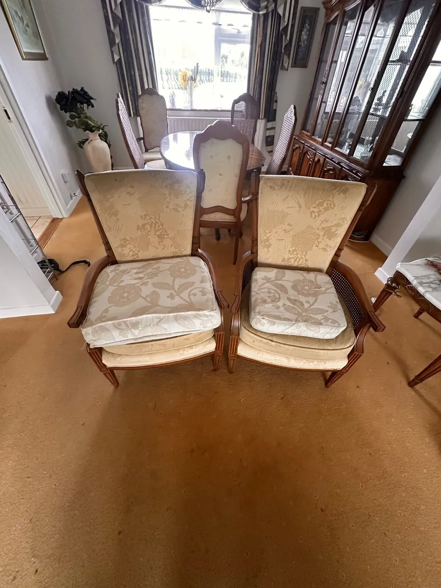 Sofa and arm chairs - Image 2