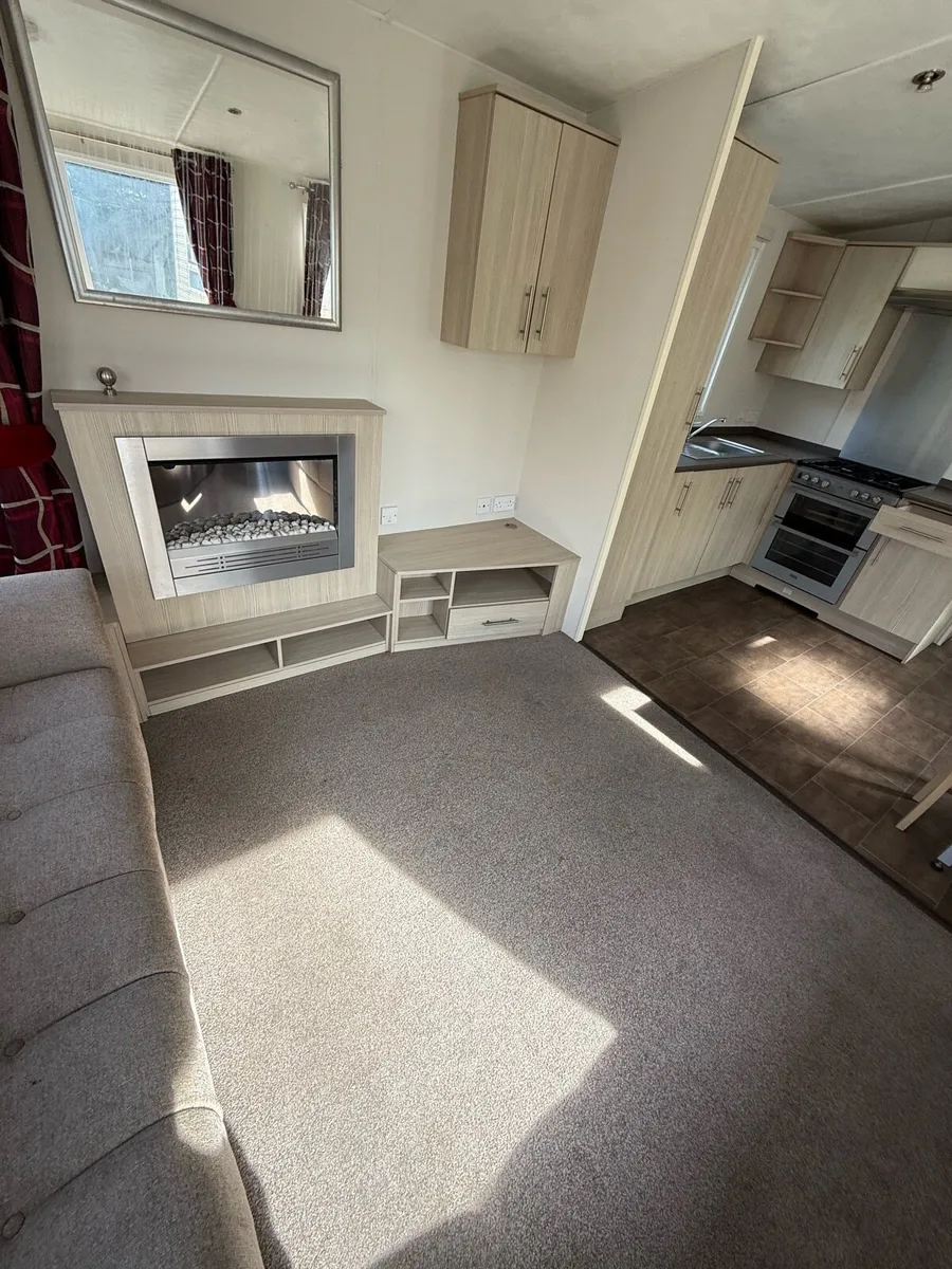 Victory 36-12.6 3 bed Full winter pack TPScaravan - Image 4