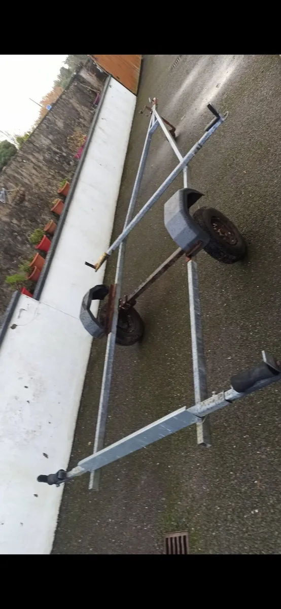 Catamaran trailer - Image 4