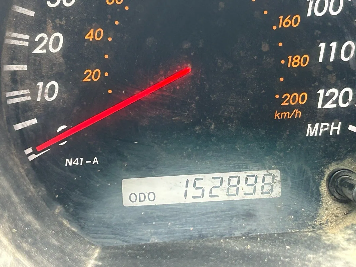 Toyota hilux - Image 4