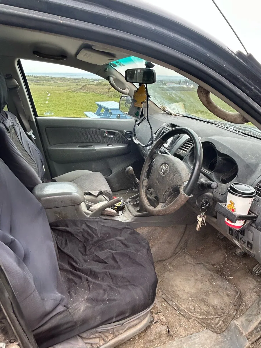 Toyota hilux - Image 1