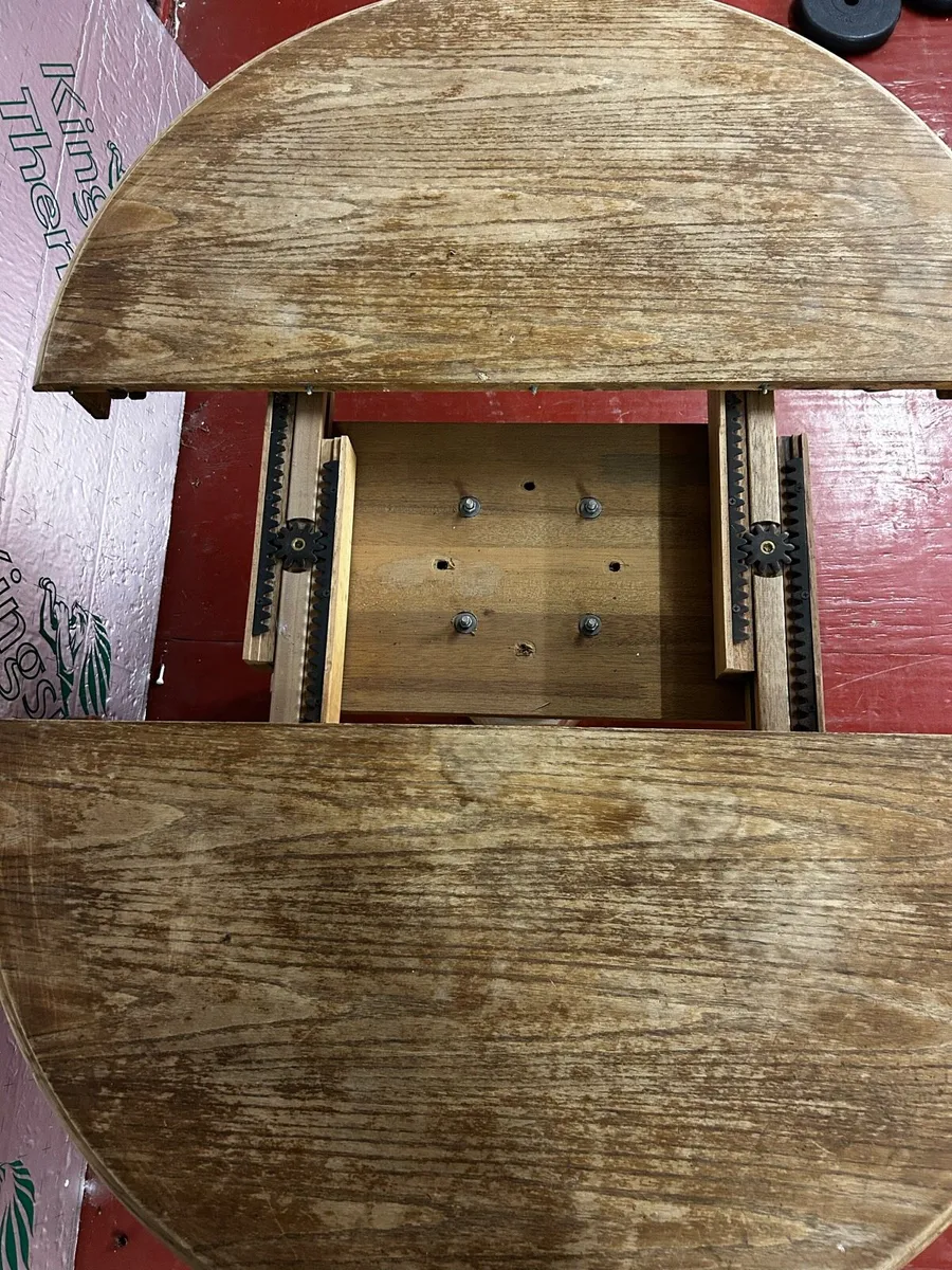 Wooden Round table - Image 3