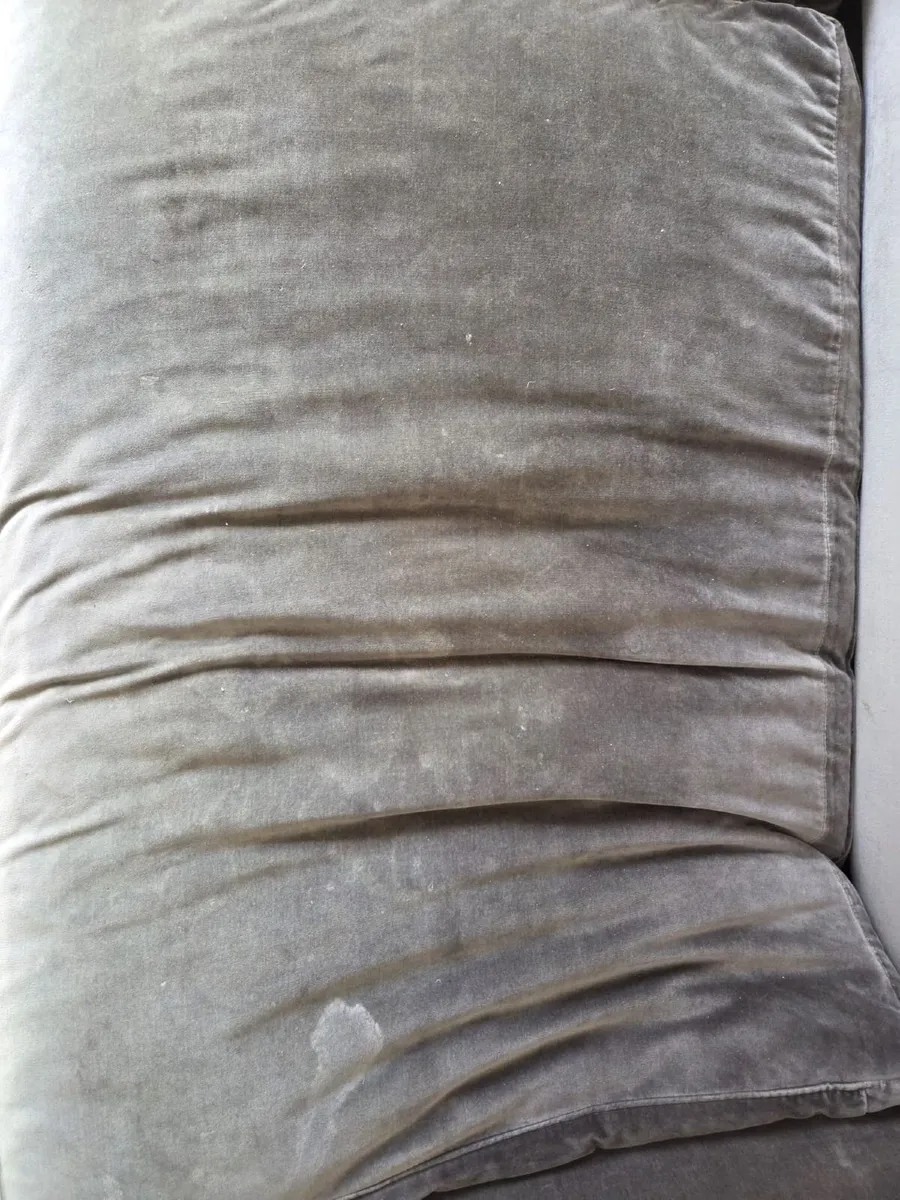Couch - Image 4