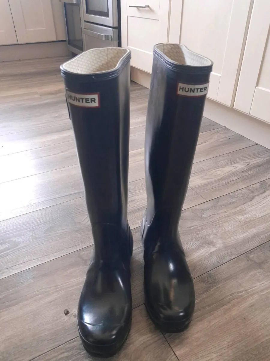 Size 39 hunter ladies boots - Image 2